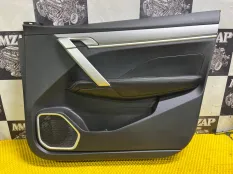 ОБШИВКА ДВЕРИ передняя правая GEELY COOLRAY 2023