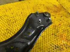 РЫЧАГ передний правый VOLKSWAGEN POLO 5 1.6 АКПП