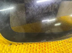 Форточка кузова задняя правая RENAULT DUSTER 1