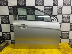 ДВЕРЬ ПЕРЕДНЯЯ правая KIA RIO 3 2016