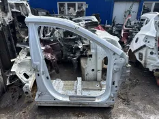 ПОРОГ ПРАВЫЙ СО СТОЙКОЙ HYUNDAI IX35 1 LM D4HA