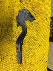 Петля капота левая KIA RIO X-LINE 2021