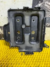 ПЛОЩАДКА АККУМУЛЯТОРА HYUNDAI GETZ 1 РЕСТАЙЛИНГ