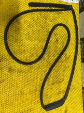 УПЛОТНИТЕЛЬ НА ДВЕРЬ задний правый KIA RIO 4 FB