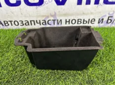 Ящик в подлокотнике Bmw 5