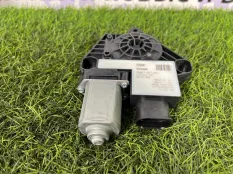 Моторчик стеклоподъемника Bmw X3