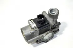 Клапан ABS, передний мост, левый RENAULT TRUCKS Magnum Dxi (01.05-12.13)