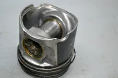 Поршень MERCEDES-BENZ Axor 2 (01.04-)