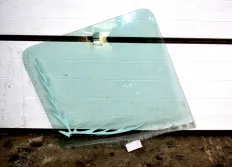 Стекло двери, правое SCANIA 4-Series (01.95-12.04)