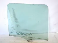 Стекло двери, правое SCANIA 4-Series (01.95-12.04)