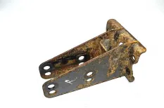 Кронштейн усилителя бампера, правый MERCEDES-BENZ Axor 2 (01.04-)