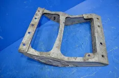 Кронштейн подножки, левый RENAULT TRUCKS Premium (01.96-)