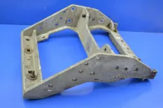 Кронштейн подножки, правый RENAULT TRUCKS Premium 2 (01.05-)