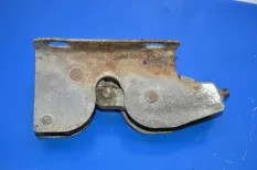 Замок кабины, правый IVECO EuroTech (01.92-)