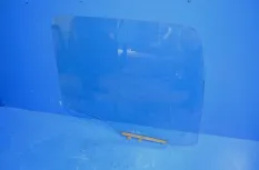 Стекло двери, правое MERCEDES-BENZ Axor 2 (01.04-)