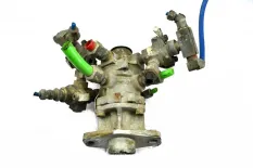 Главный тормозной кран FREIGHTLINER FLD 120 (-)