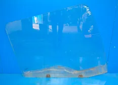 Стекло двери, правое MAN TGM (01.05-12.21)