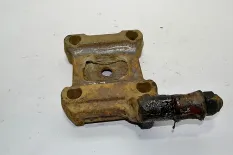 Кронштейн амортизатора прицепного моста, нижний левый BENALU 0 (01.60-)