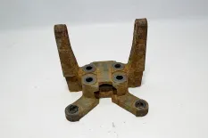 Кронштейн переднего бампера, левый DAF XF105 (01.05-)