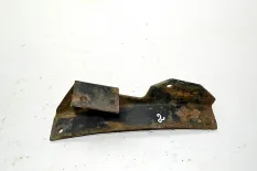 Кронштейн крыла переднего моста, левый DAF XF95 (01.02-12.06)