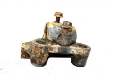 Кронштейн стабилизатора, переднего моста, нижний правый RENAULT TRUCKS Premium 2 (01.05-)