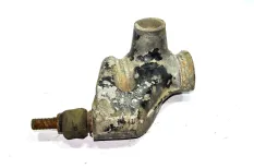 Кронштейн амортизатора переднего моста, нижний правый FREIGHTLINER FLC 120 (-)