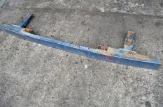 Усилитель переднего бампера IVECO Stralis (01.02-)