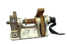 Кронштейн рулевой колонки INTERNATIONAL 9800 (-)