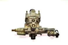 Регулятор давления воздуха RENAULT TRUCKS Premium (01.96-)