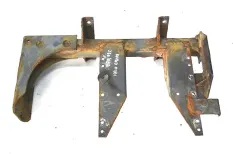 Кронштейн крыла, передний мост задний правый DAF XF95 (01.02-12.06)