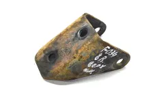 Кронштейн амортизатора ведущего моста, верхний правый INTERNATIONAL 9800 (-)