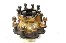 Ступица, барабанные тормоза, вспомогательного моста, правая INTERNATIONAL 9800 (-)