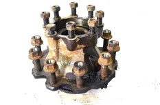 Ступица ведущего моста барабанные тормоза, правая INTERNATIONAL 9800 (-)