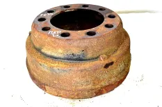 Тормозной барабан переднего моста, левый INTERNATIONAL 9800 (-)