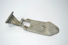 Петля решетки радиатора, левая RENAULT TRUCKS Premium (01.96-)