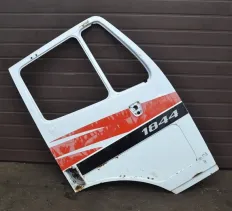 Дверь, правая MERCEDES-BENZ SK (01.87-12.96)