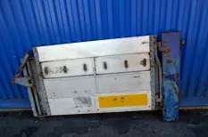 Задний борт, правый BENALU 0 (01.60-)