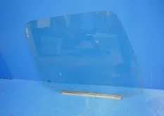Стекло двери, правое VOLVO FH16 (01.93-)