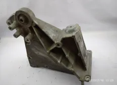 Кронштейн кабины, передний правый RENAULT TRUCKS Premium (01.96-)