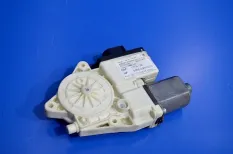 Моторчик стеклоподъёмника, правый DAF XF105 (01.05-)