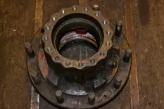 Ступица ведущего моста барабанные тормоза, правая IVECO TurboStar (01.84-12.93)