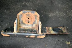 Кронштейн воздушной подушки, вспомогательного моста, правый MERCEDES-BENZ Axor (01.01-12.04)