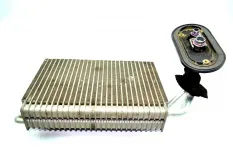 Радиатор кондиционера салона DAF XF105 (01.05-)