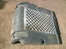 Крышка аккумуляторного ящика RENAULT TRUCKS Magnum E.TECH (01.00-)