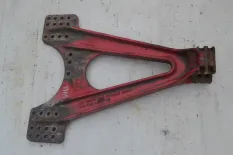 Кронштейн реактивной тяги, ведущего моста, правый VOLVO FH12 1-seeria (01.93-12.02)