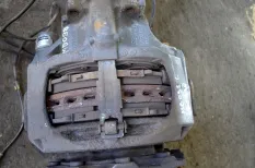 Суппорт ведущего моста, левый MERCEDES-BENZ Actros MP2/MP3 (01.02-12.14)