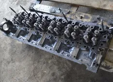Головка блока цилиндров VOLVO FH12 1-seeria (01.93-12.02)