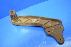 Кронштейн подножки, правый MERCEDES-BENZ Axor 2 (01.04-)