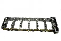 Клапанная крышка, нижняя часть MERCEDES-BENZ Actros MP4 (01.12-)