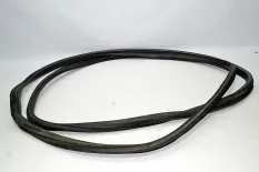 Уплотнитель стекла двери MAN TGA (01.99-12.08)